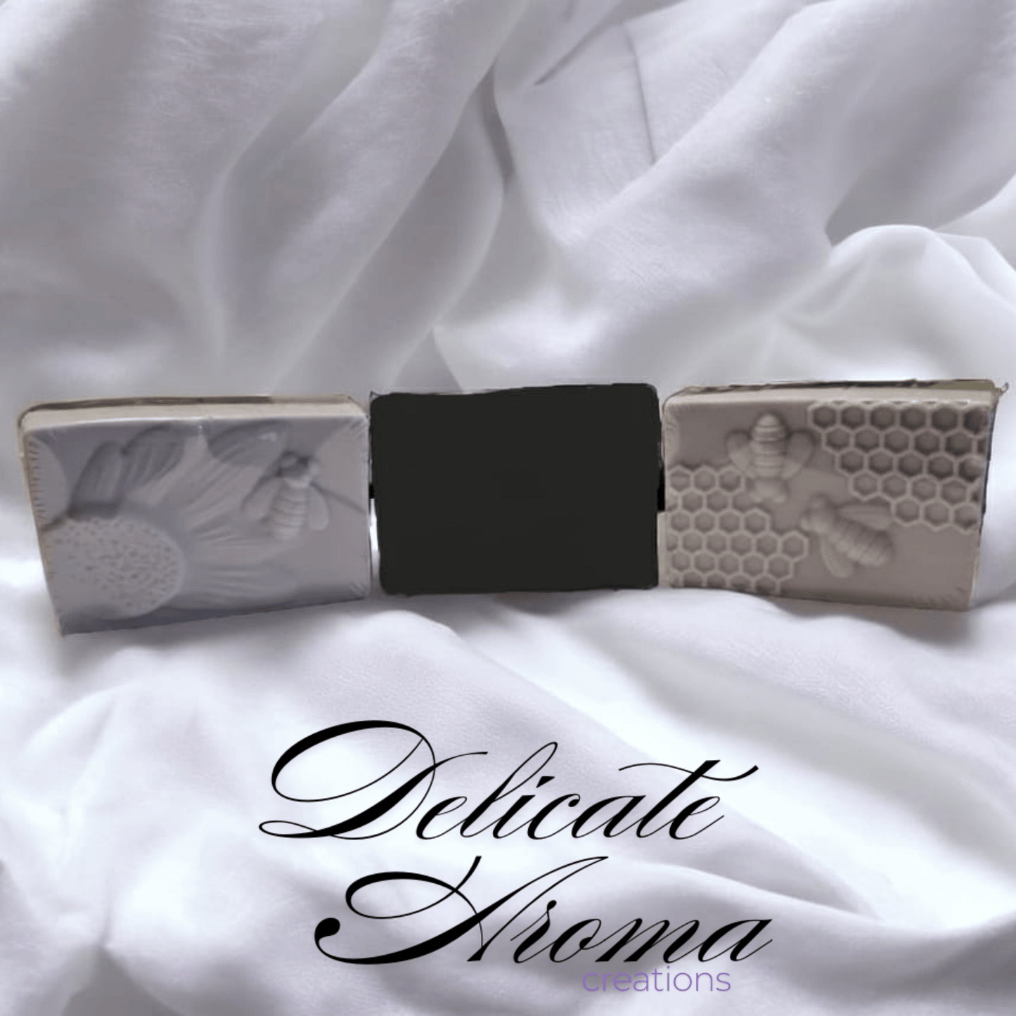 Vanilla Charcoal and Oatmeal - Delicate Aroma Creations
